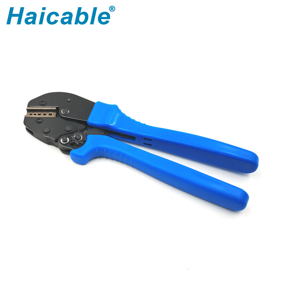 Airlines des fiches de contact Truned Outils de sertissage AP-157