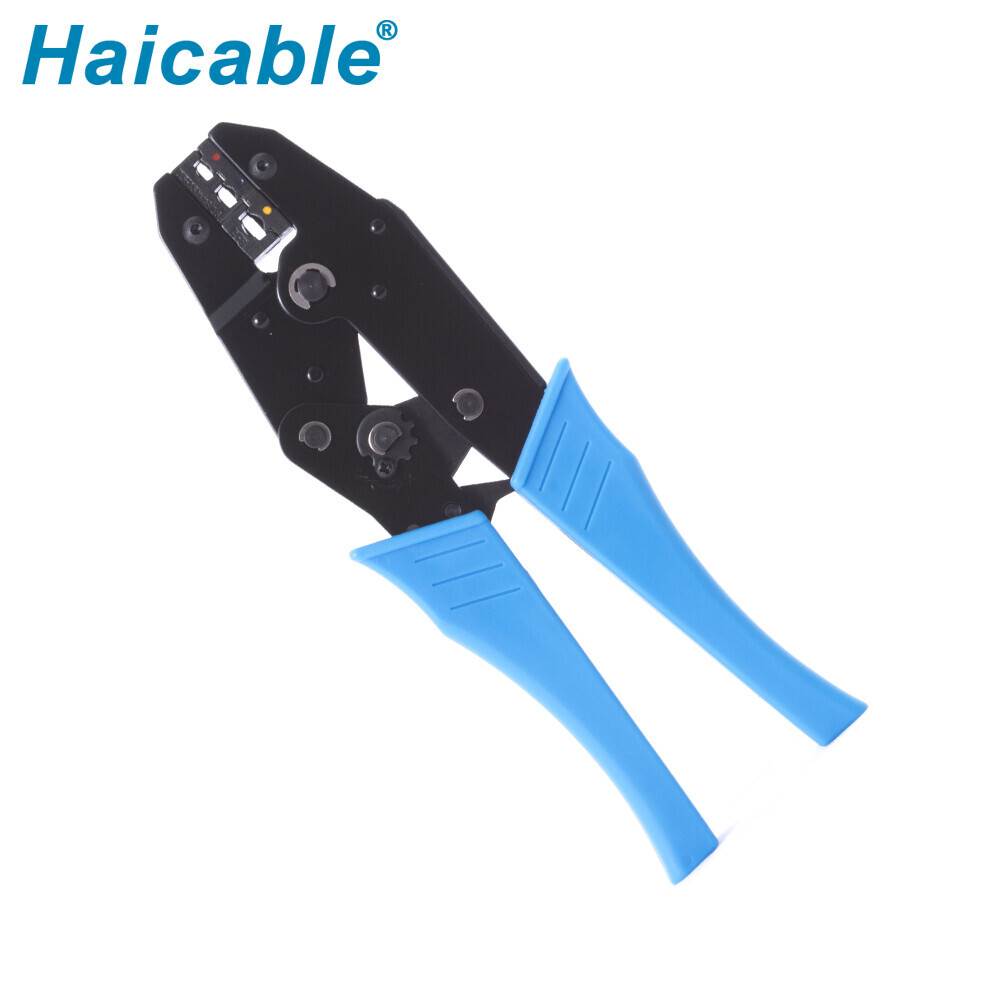 Bornes isolées et outils de sertissage de connecteurs LX-30J