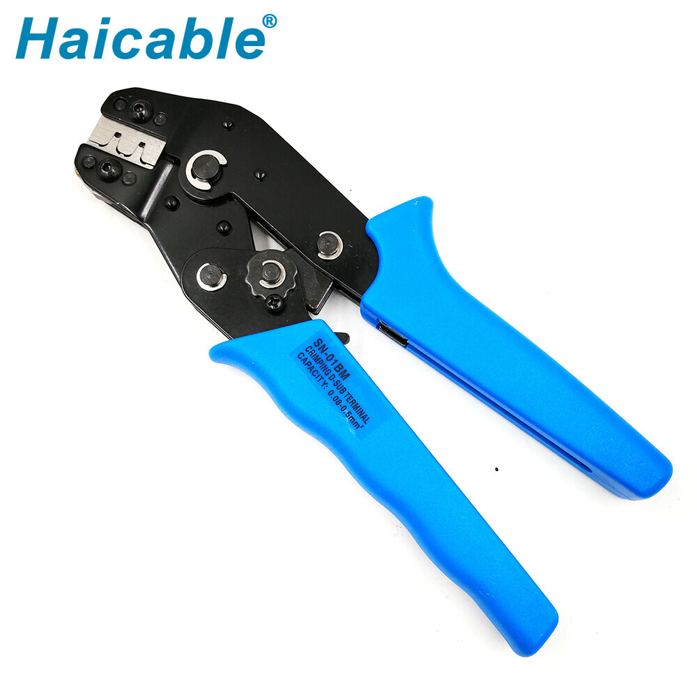 Outil de sertissage pour connecteurs D-Sub SN-01BM/03BM