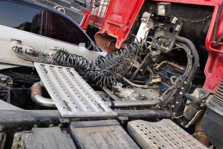Delong M3000S 460hp 6x4 tractor truck, dual-drive, Weichai used tractor truck.
