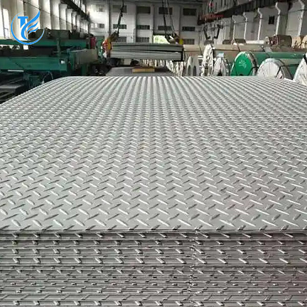 Placa de acero estampado S335JR