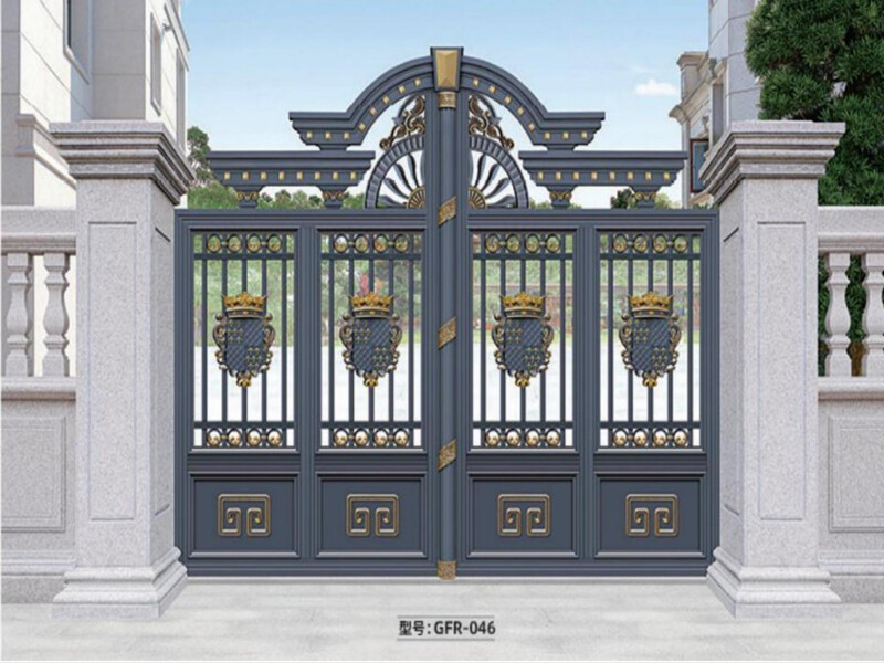 Retractable gate