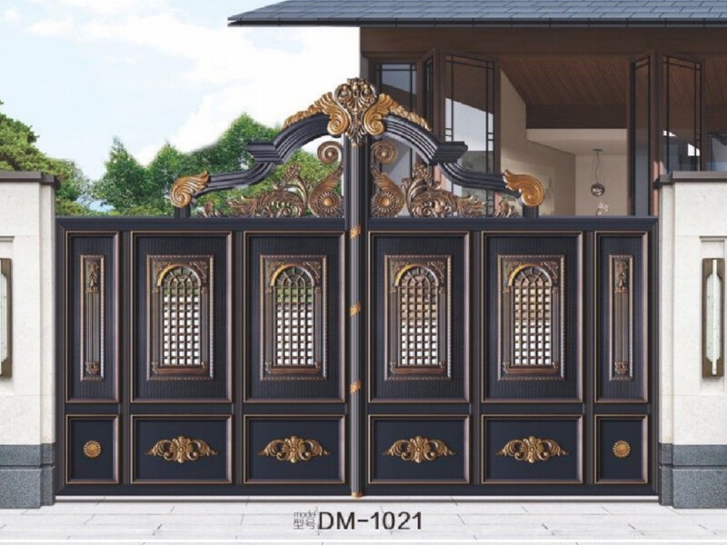 Retractable gate