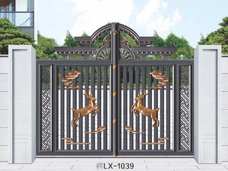 Retractable gate