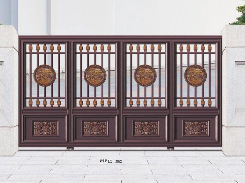 Retractable gate