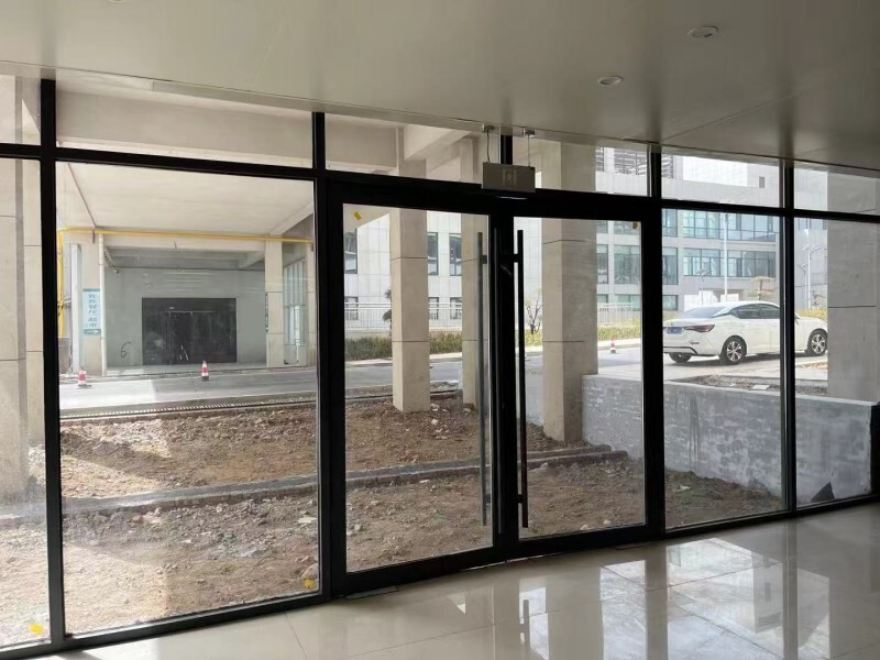 Modern Designed Thermal Break Tilt-Turn Windows Hurricane Resistance with Aluminum Alloy Frame Swing Open Style Magnetic Screen Modern Designed Thermal Break Tilt-Turn Windows Hurricane Resistance with Aluminum Alloy Frame Swing Open Style Magnetic Screen