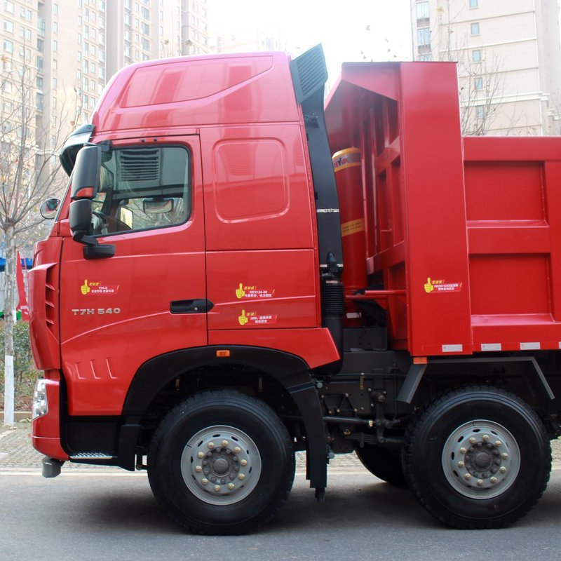 SINOTRUK HOWO T7H 540HP Heavy Duty Truck 8x4 8.5m Dump Truck