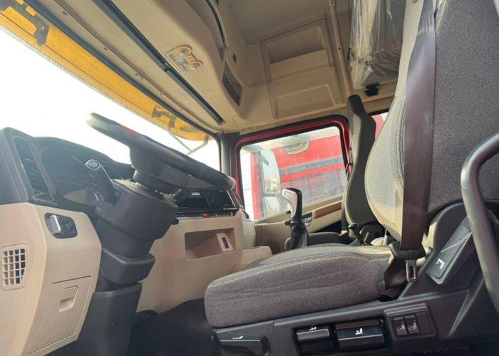 شاحنة جر Delong X5000 480hp 6x4 (نسبة التروس 3.7) بدفع مزدوج، شاحنة جر Weichai مستعملة.