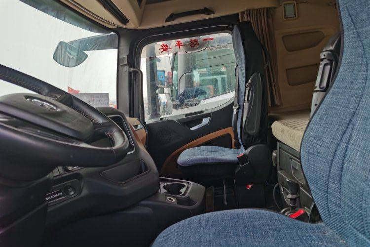 Camión pesado Shaanxi Automobile Delong X6000, 610hp, 6x4, transmisión automática AMT, doble tracción, tractocamión usado Weichai.