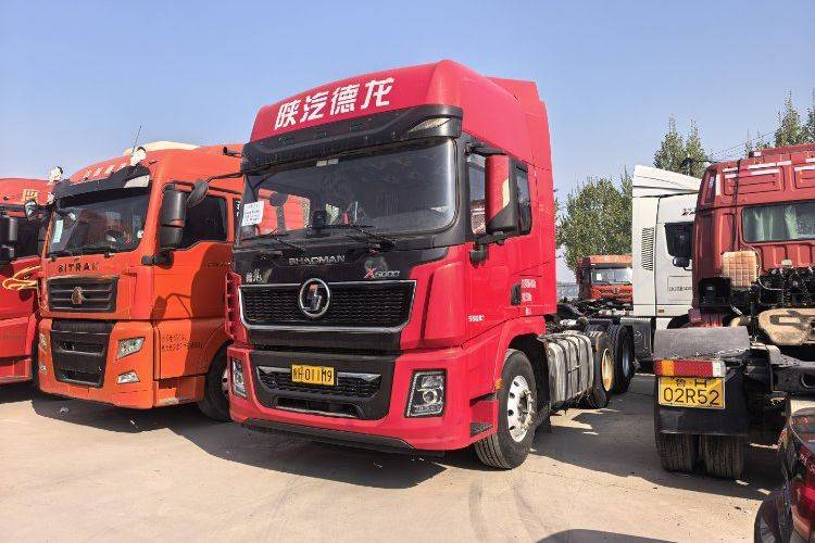 Camión pesado Sinotruk HOWO TH7, 540 caballos de fuerza, unidad tractora 4x2 (norma de emisiones China VI), eje simple, unidad tractora Weichai usada.