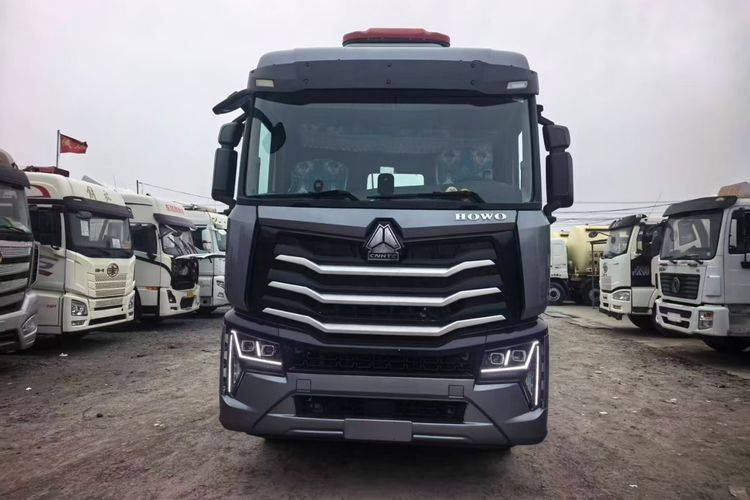 Caminhão pesado HOWO Max, 480 cavalos de potência, unidade tratora 6x4, dupla tração, unidade tratora MAN usada.