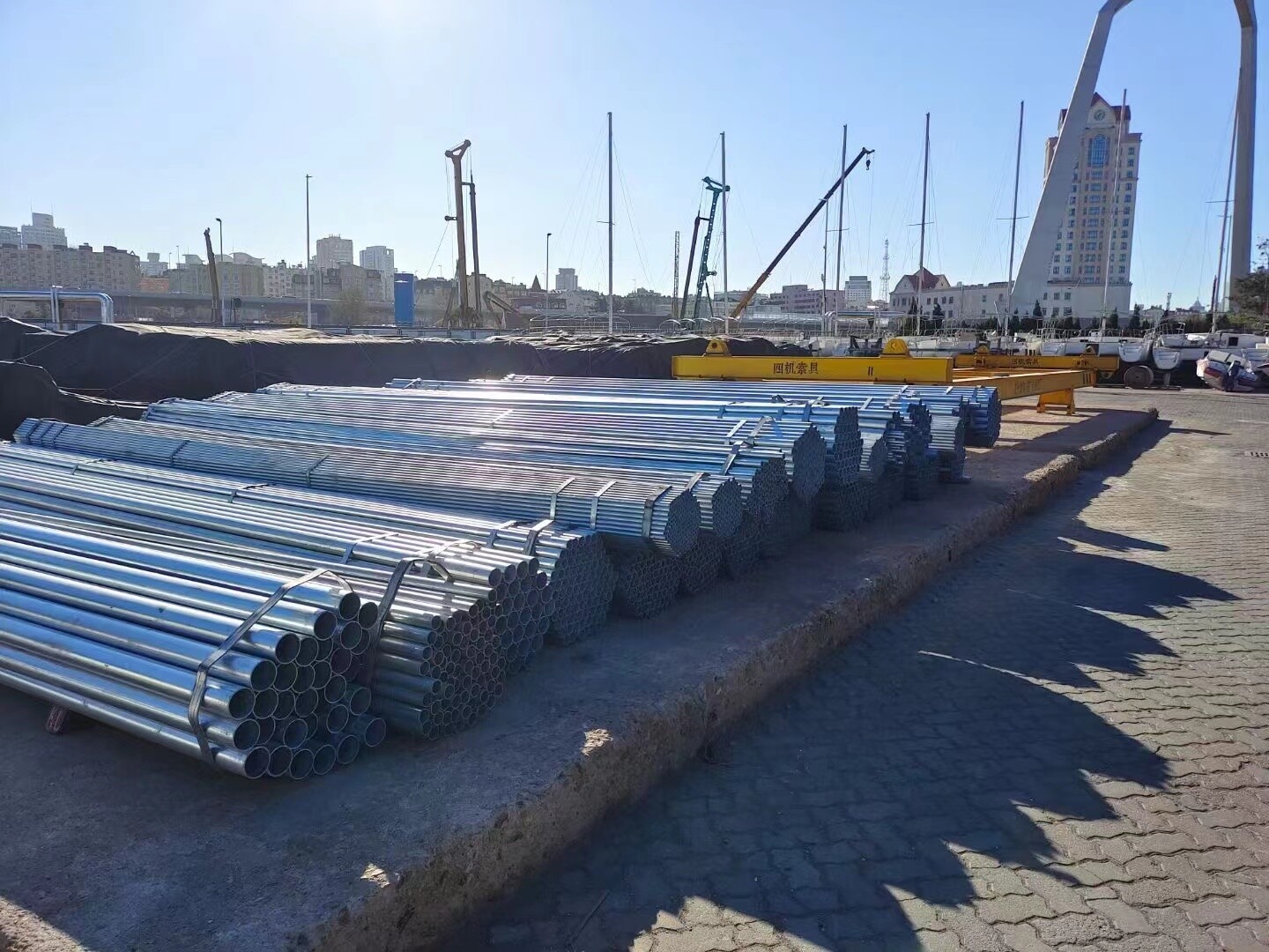 16Mn Bomba ya Pipa ya Pua ya Chuma iliyopakwa Galvanized 16Mn Bomba ya Pipa ya Pua ya Chuma iliyopakwa Galvanized