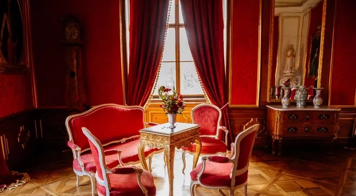 5 Imaginative Ways To Include Red Into Your Home Design