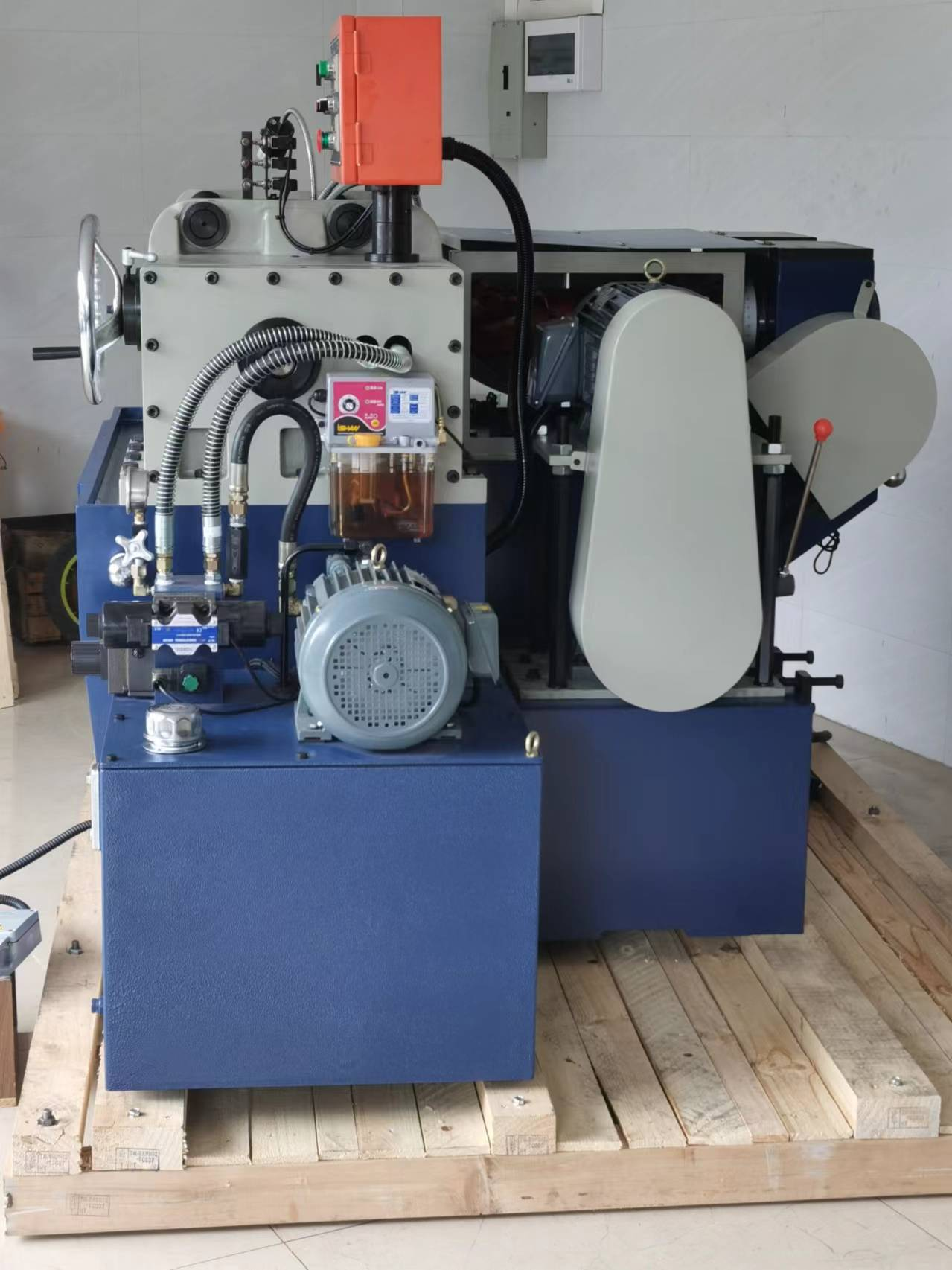 SN-50 Thread Rolling Machine