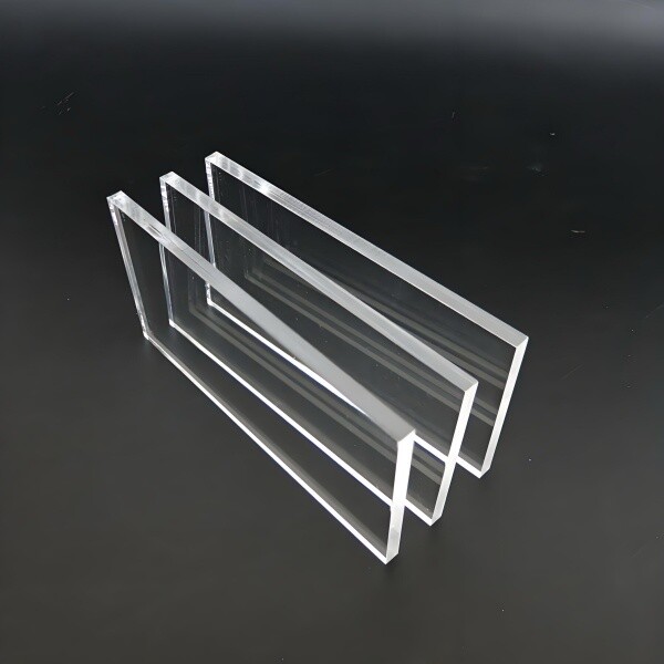 Transparent cast extruded acrylic plate