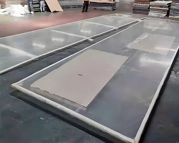 1736401551735855203116937216