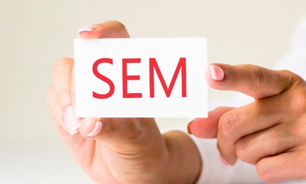 Erfahren Sie, wie Handelsunternehmen unabhängige Außenhandels-Websites nutzen können, um ihre professionellen Dienstleistungen zu präsentieren und Zielkunden zu erreichen.