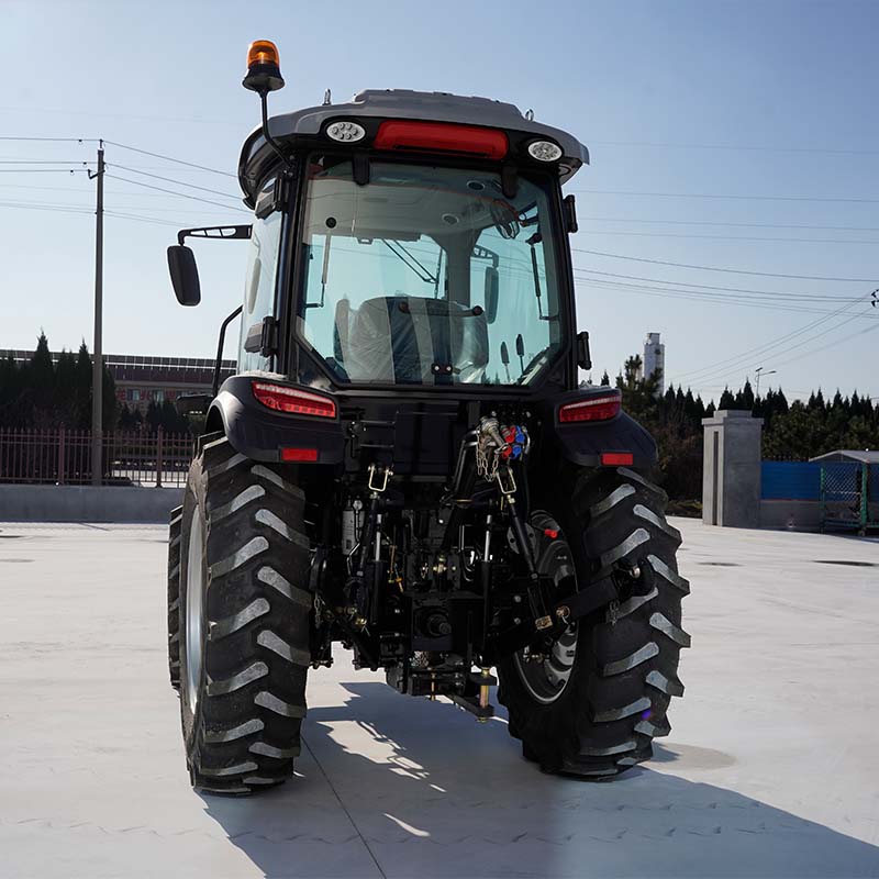 LR754 Tractor