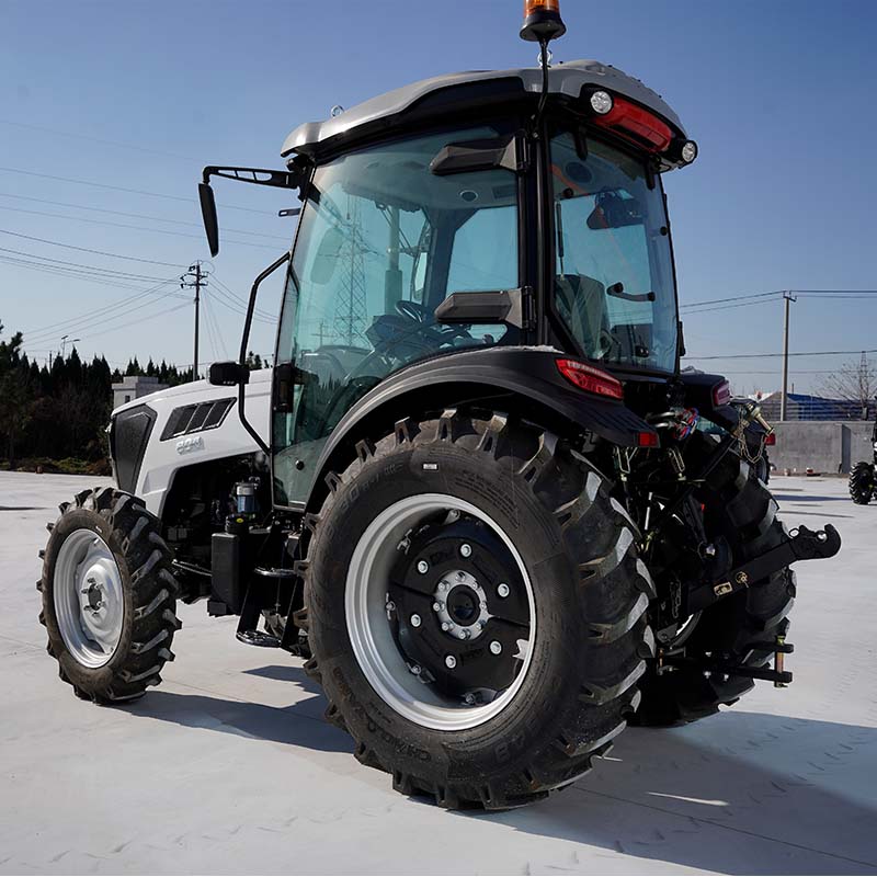 LR854 Tractor