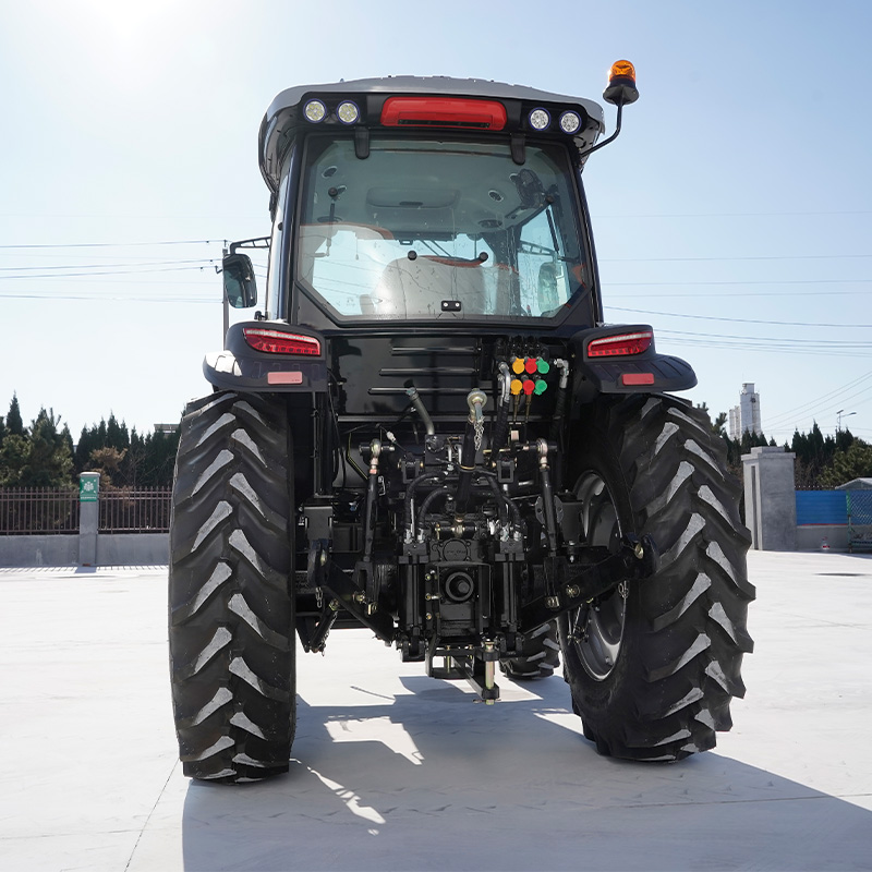 LR1004 Tractor
