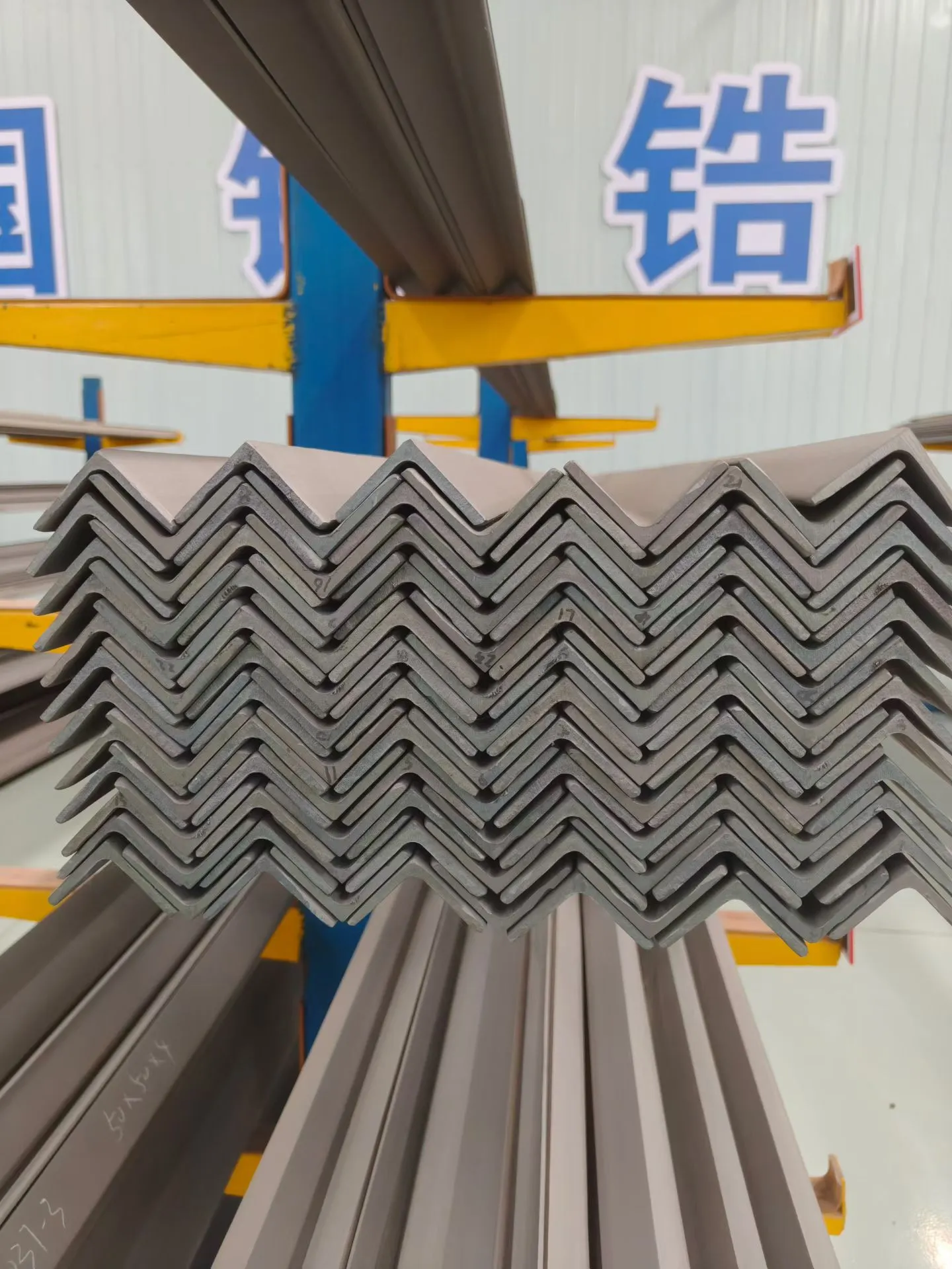 Titanium L-shaped Groove