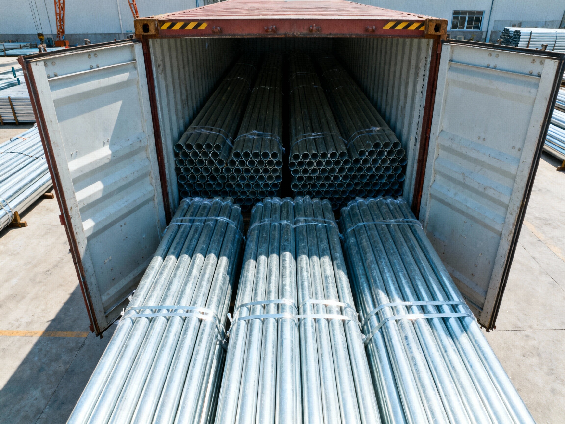 Win-win cooperation! Shandong Hengtuo Metal successfully delivered 500 tons of galvanized steel pipes to a South American customer.