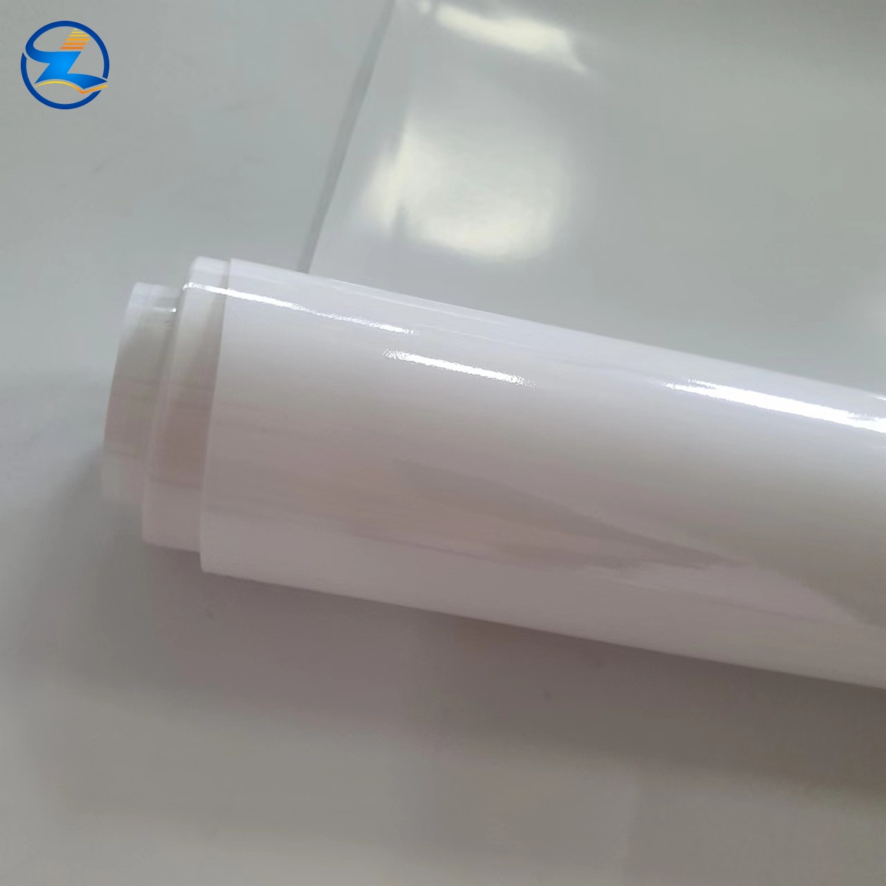 TOP film Opaque white heat-sealable PET lidding film