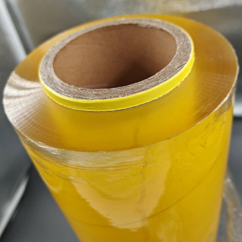 PVC wrapping film for room temperature use, with high tensile strength