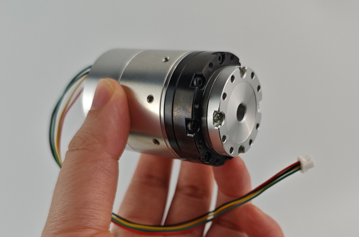 Tendances en robotique humanoïde du WAIC 2025 : Les micromoteurs à couple élevé pour articulations robotiques deviennent mainstream