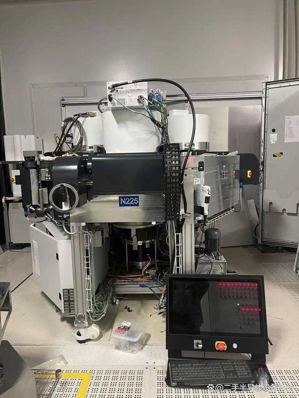 Moteur à entraînement direct pour les machines de rectification de wafers