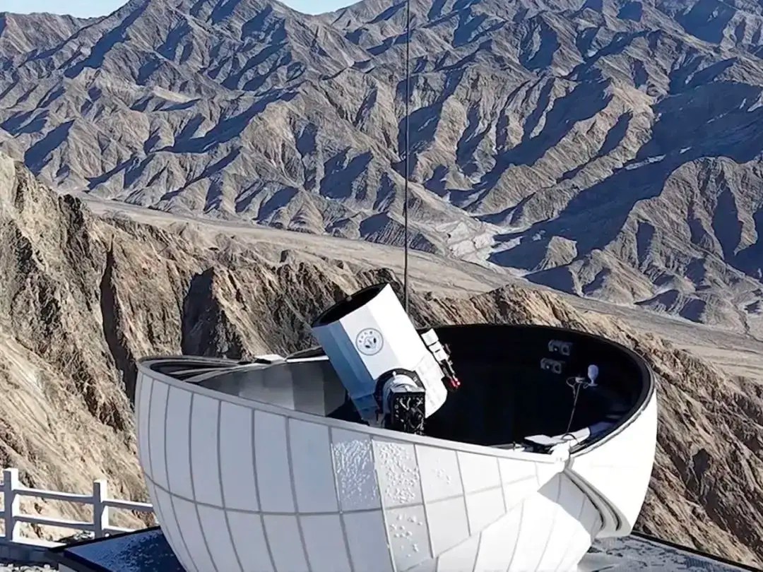 Moteur couple à entraînement direct pour les montures de télescopes astronomiques