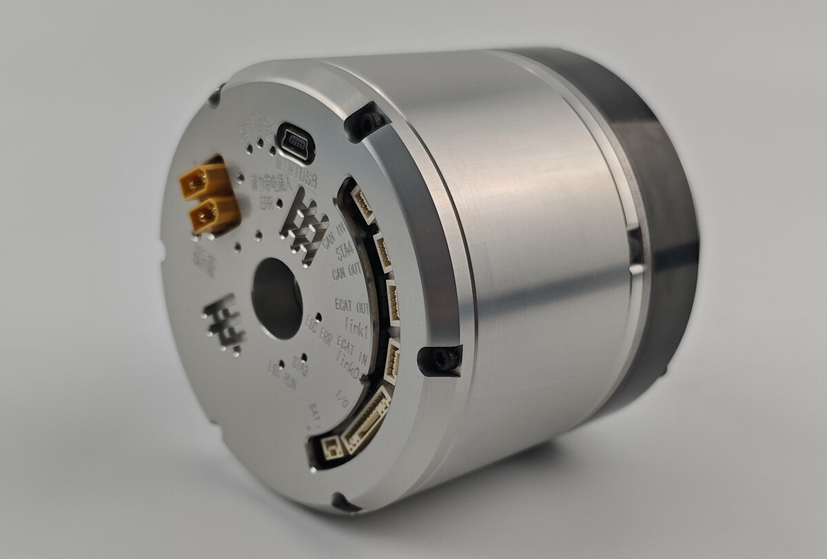 harmonic drive motor La sinergia entre Harmonic Drive y el motor servo acelera la miniaturización del brazo robótico