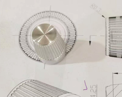 Piezas metálicas personalizadas para máquinas herramienta CNC de cuatro ejes