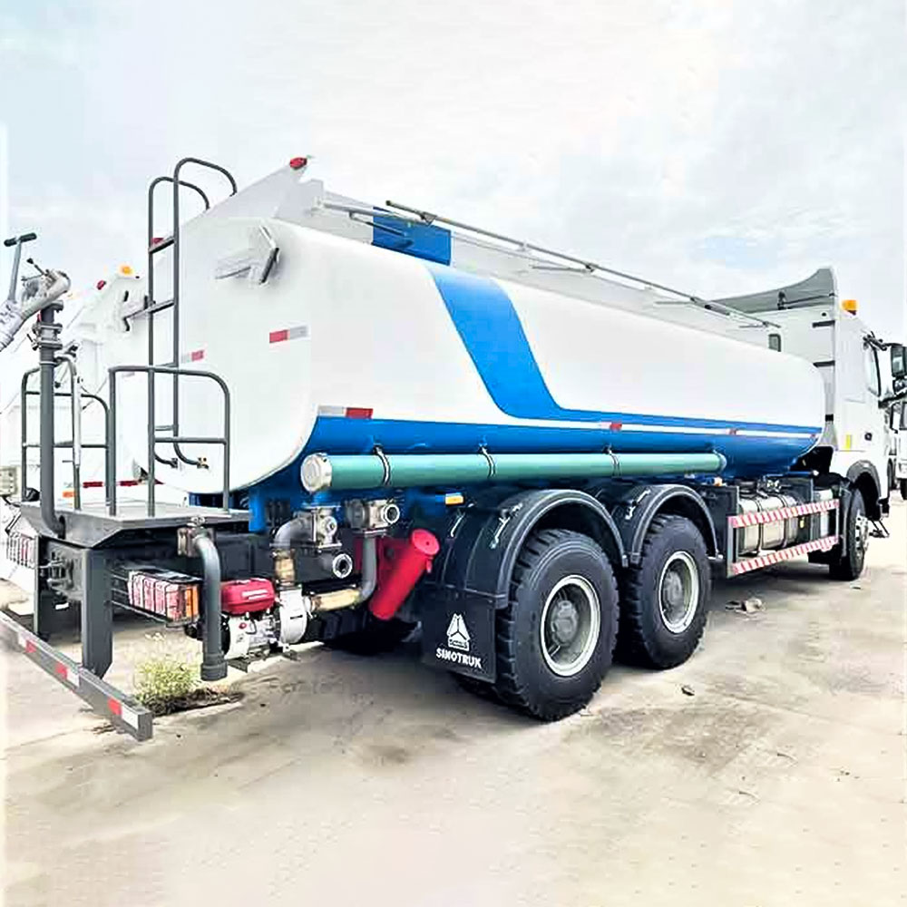HOWO T7H 440HP 6×4 Water Tank Truck
