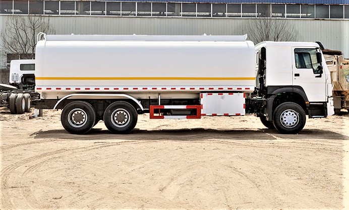 HOWO 375HP 6x4 heavy duty fuel tanker truck side view with large capacity tank and 6x4 drivetrain HOWO 375HP 6x4 heavy duty fuel tanker truck side view with large capacity tank and 6x4 drivetrain