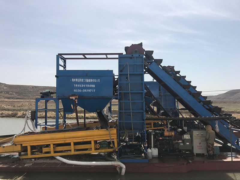 Gold dredger