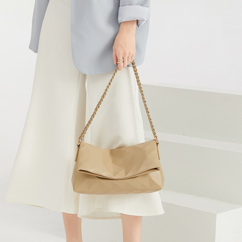 Fashion niche bag for women 2025 new summer diamond grid chain underarm women's bag pleated Korean version single shoulder diagonal cross bag Fashion niche bag for women 2025 new summer diamond grid chain underarm women's bag pleated Korean version single shoulder diagonal cross bag