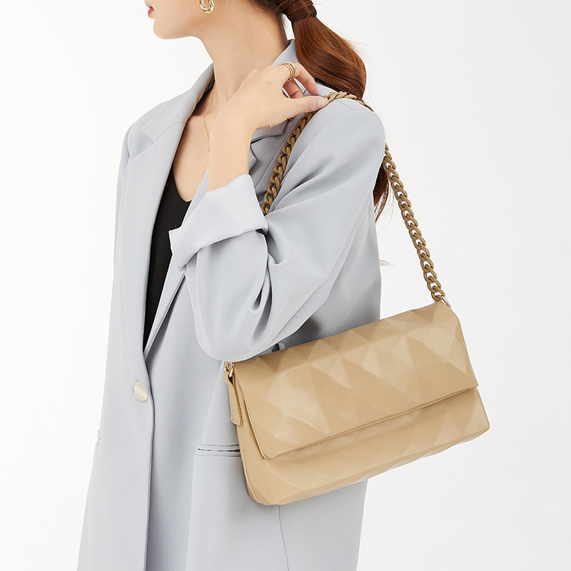 Fashion niche bag for women 2025 new summer diamond grid chain underarm women's bag pleated Korean version single shoulder diagonal cross bag