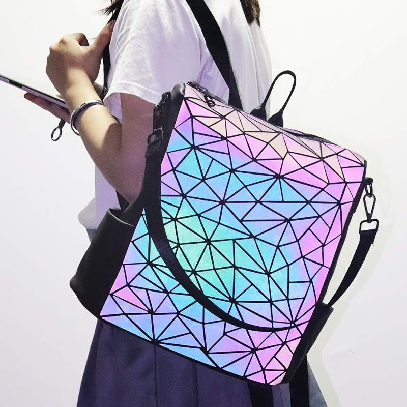 Shoulder bag 2025 new trend backpack men's and women's geometric diamond grid luminous bag Japanese and Korean versatile personalized travel bag