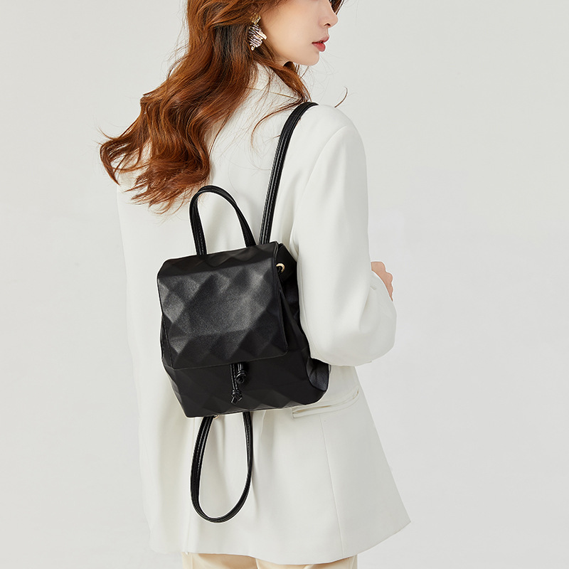 Women's Geometric Lingge Backpack 2025 New Fashionable Versatile Women's Bag Japanese and Korean Solid Color Drawstring Backpack Wholesale