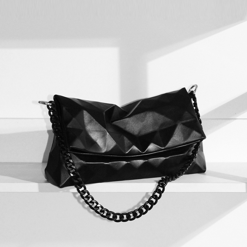 French geometric armpit bag, new fashionable and versatile diamond grid chain bag, three-dimensional niche single shoulder crossbody messenger bag