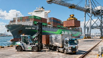 World's Largest Methanol-Fueled Container Ship Named