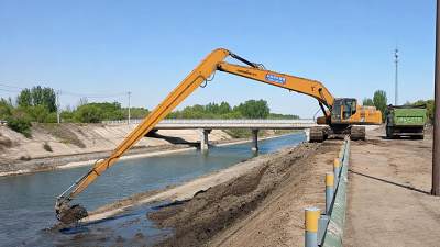 When to Use an Excavator With Long Reach Boom on Site