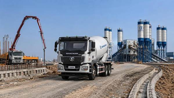 Is the SHACMAN H3000 6×4 Cement Mixer suitable for large projects?