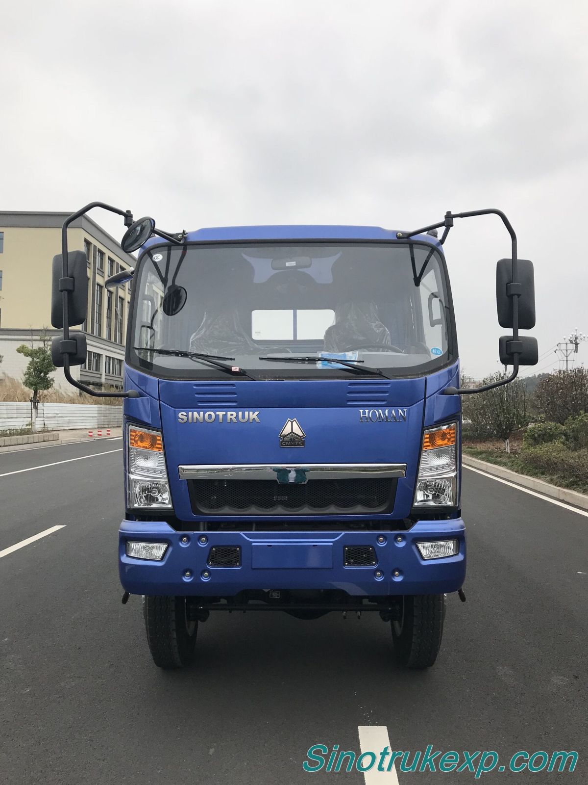 SINOTRUK HOMAN H3-4×4 CARGO TRUCK ZZ1168E3524C1