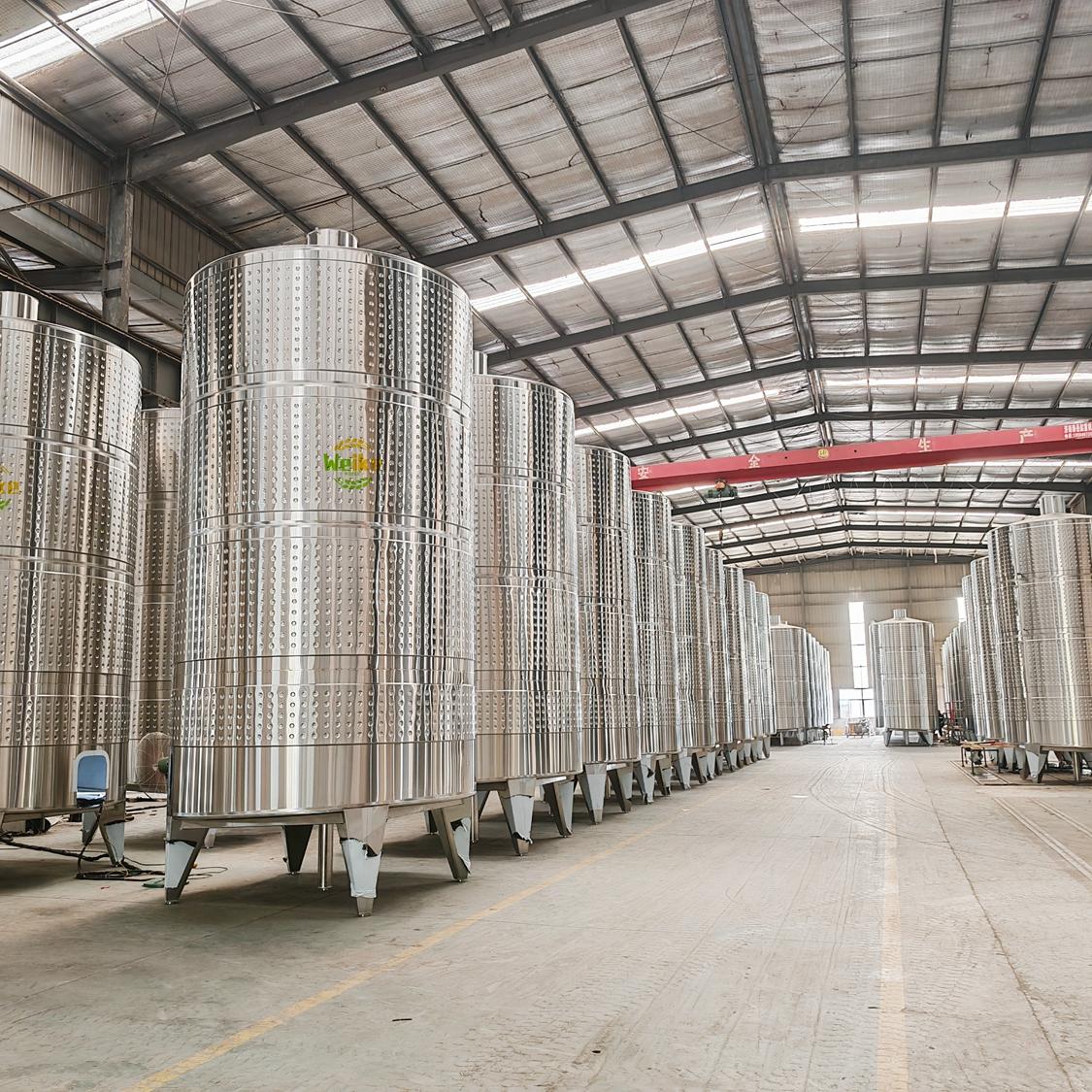 30000L wine tanks
