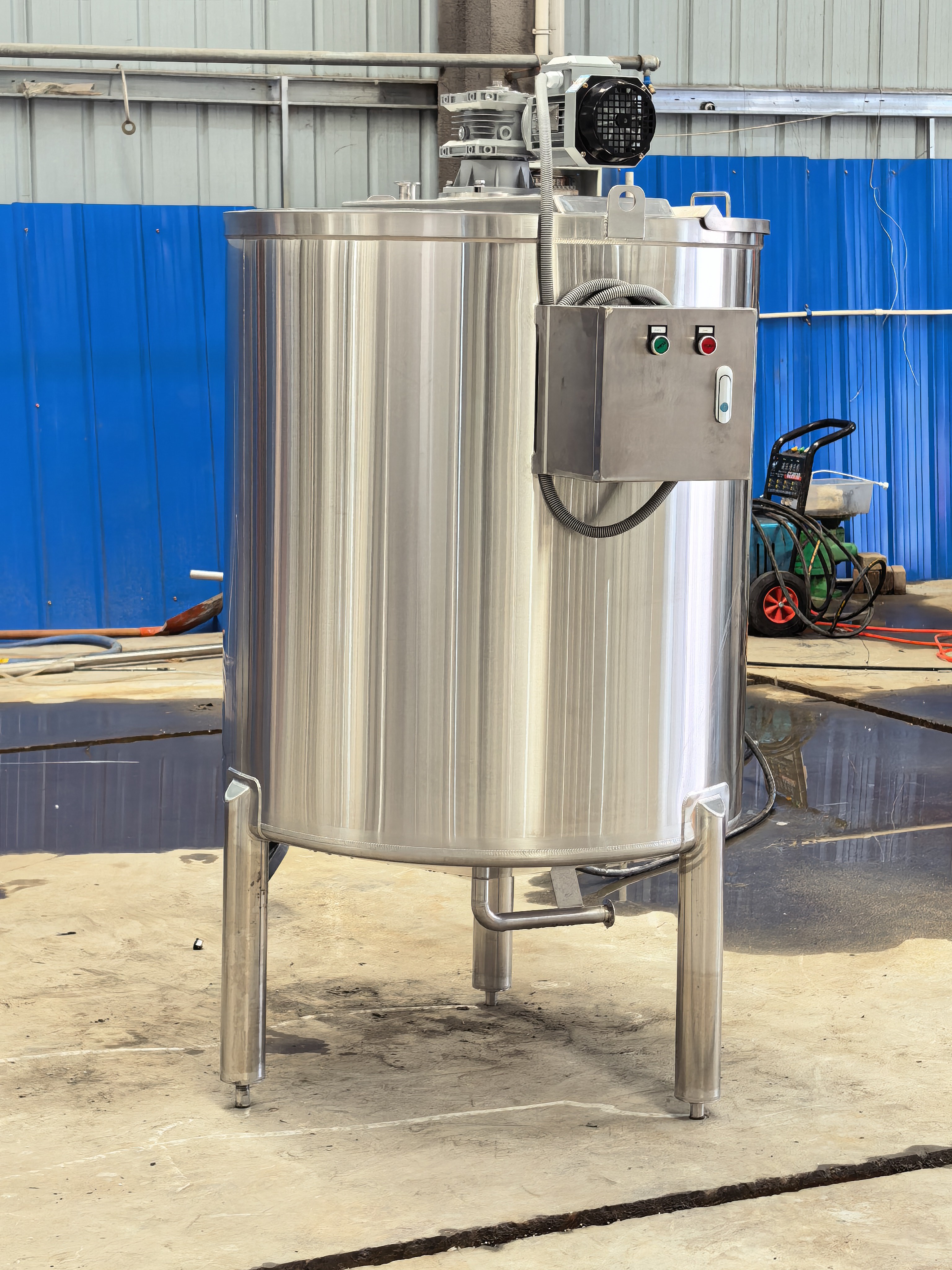 shampoo mixing tank