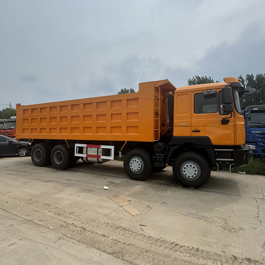 Shacman 12 Wheeler 8x4 Diesel Euro 2 Heavy Truck 18 Cubic Meter Sand  Left Hand Drive