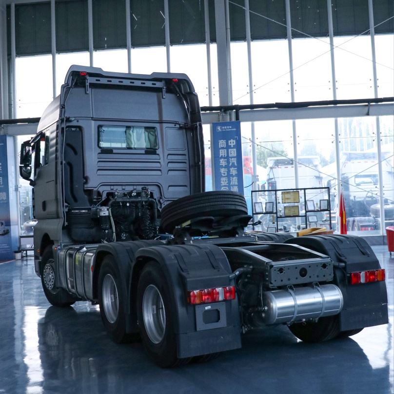 Tractor Howo SITRAK C7H  with spare tire