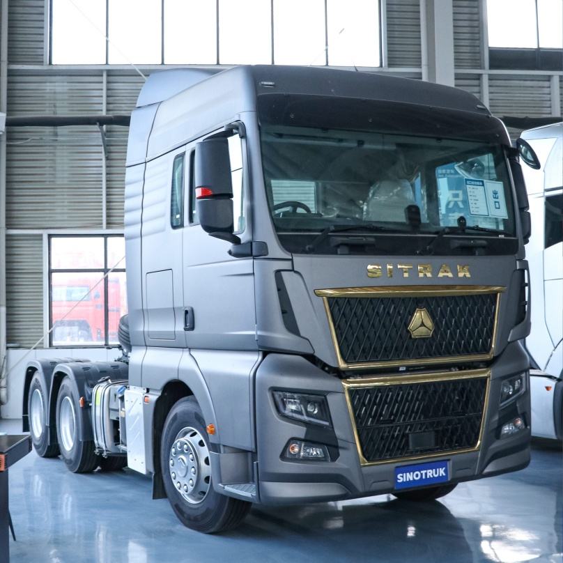 All-new Howo SITRAK C7H tractor unit with spare tire All-new Howo SITRAK C7H tractor unit with spare tire